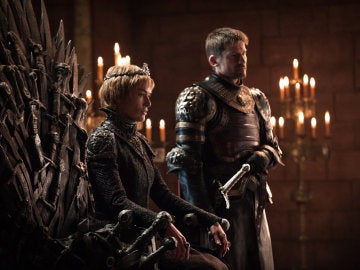 Lena Headey y Nikolaj Coster-Waldau como Cersei y Jamie Lannister en 'Juego de Tronos'