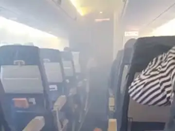 Humo en avión Humo en avión