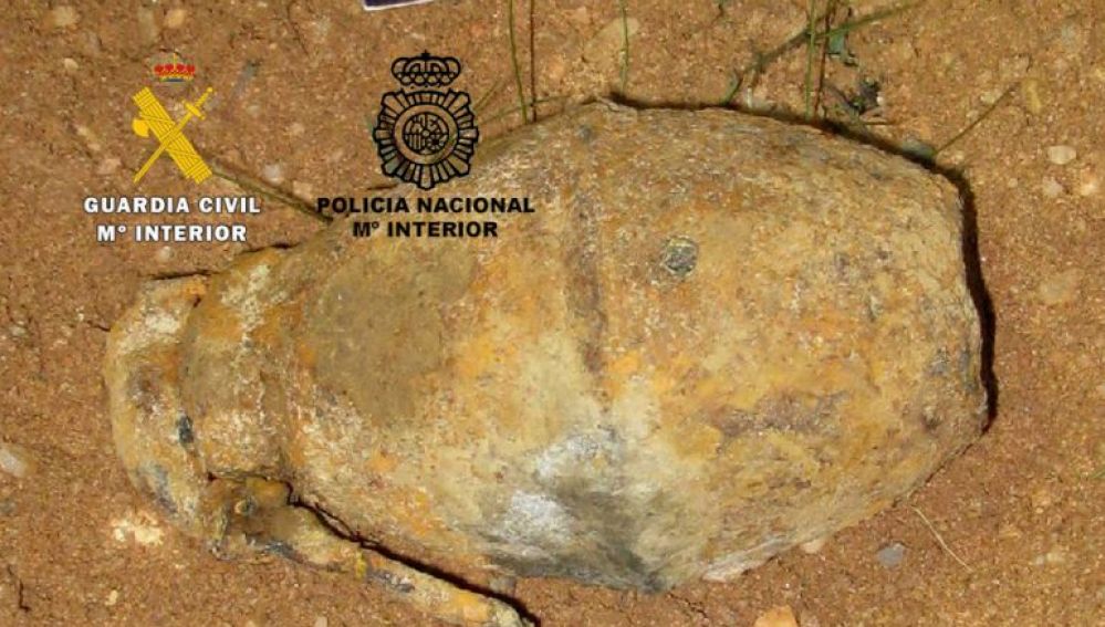 Granada de mano destruida por la Guardia Civil