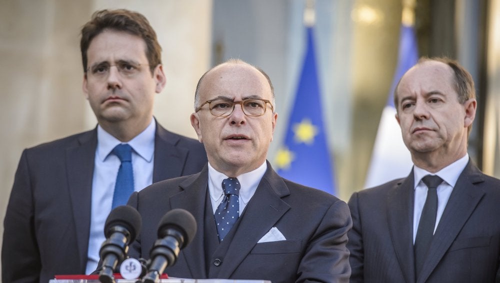 El primer ministro francés, Bernard Cazeneuve