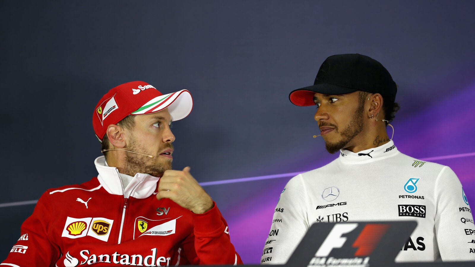 Vettel y Hamilton se calientan en Sochi y se acusan mutuamente de 