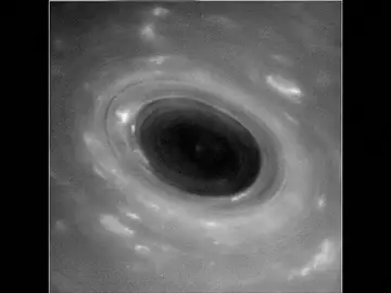 Frame 14.521466 de: Saturno, como nunca antes lo habías visto Frame 14.521466 de: Saturno, como nunca antes lo habías visto