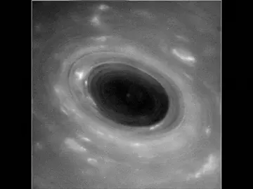 Frame 14.521466 de: Saturno, como nunca antes lo habías visto Frame 14.521466 de: Saturno, como nunca antes lo habías visto