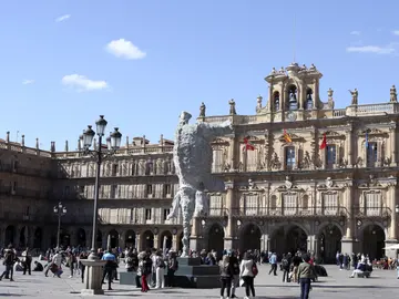 Una de las esculturas del artista balear Miquel Barceló Una de las esculturas del artista balear Miquel Barceló