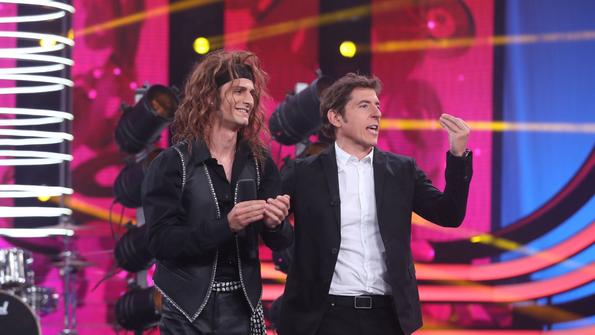 Los miembros del jurado se atreven a cantar el &eacute;xito de Enrique Bunbury