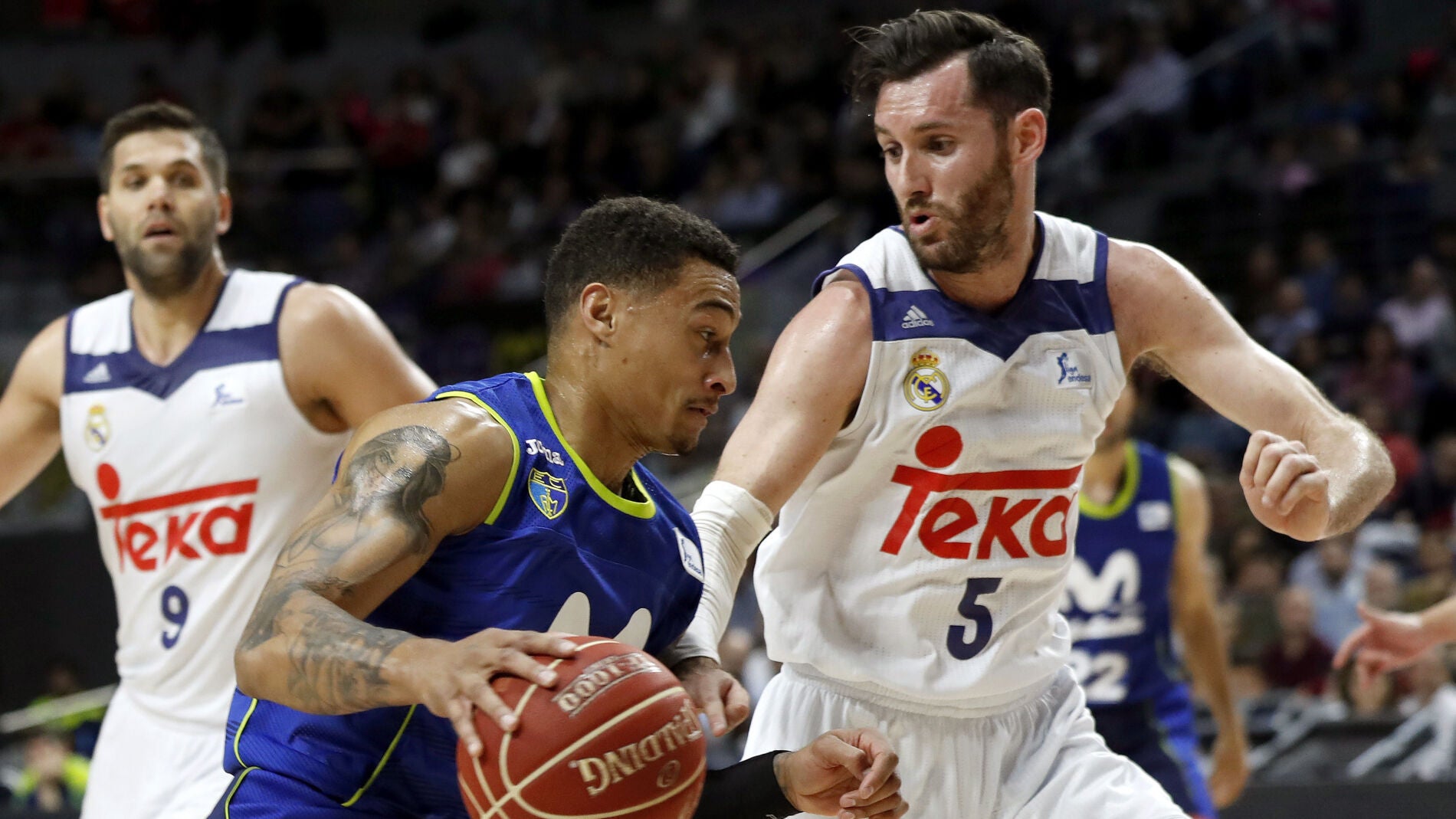 Rudy Fern&aacute;ndez defendiendo frente a Edwin Jackson