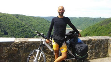 Un español pedaleará desde Valencia a Pekín para concienciar sobre el ELA