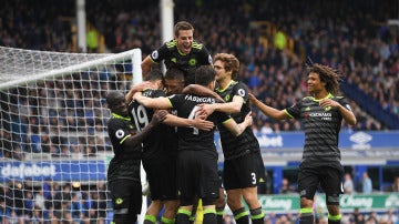 Los jugadores del Chelsea celebrando un gol