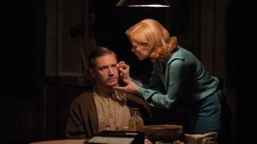 Tom hardy y Jessica Chastain en 'Sin Ley'
