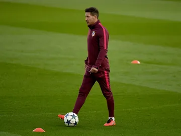 Simeone, en un entrenamiento del Atlético de Madrid Simeone, en un entrenamiento del Atlético de Madrid
