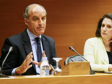 El expresidente de la Generalitat Francisco Camps comparece en la comisión de investigación El expresidente de la Generalitat Francisco Camps comparece en la comisión de investigación