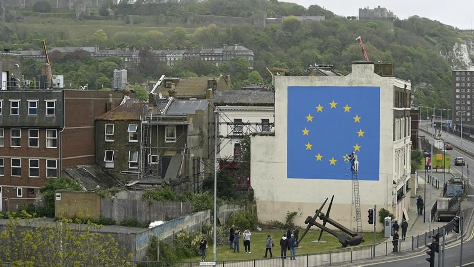 Banksy pinta un mural del Brexit Banksy pinta un mural del Brexit