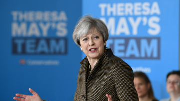 Theresa May durante su discurso de campaña en Londres