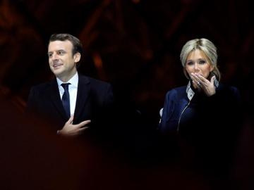 Emmanuel Macron y su mujer Brigitte