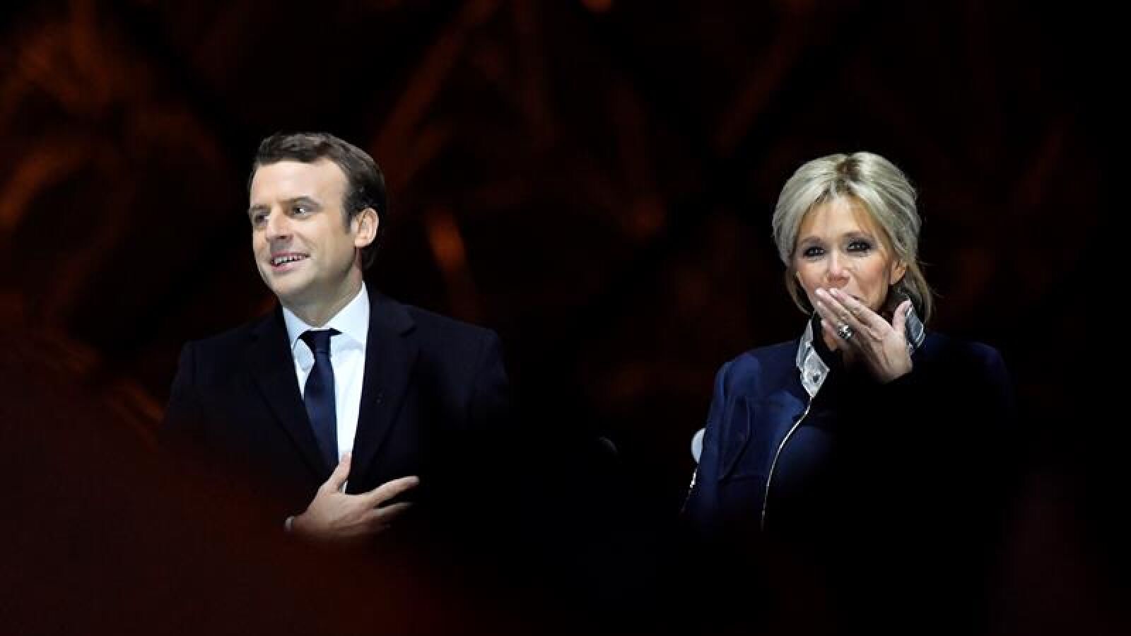 Más de 240.000 personas piden a Macron que no instaure el estatuto de 'primera dama' en Francia