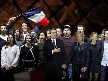 Macron tras ganar las elecciones de Francia Macron tras ganar las elecciones de Francia