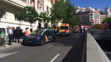 Dos jóvenes mueren al caer por el hueco de un ascensor en Madrid