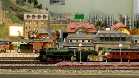 Patxi López avisa en un vídeo de un "choque de trenes" en el PSOE Patxi López avisa en un vídeo de un "choque de trenes" en el PSOE que él puede parar