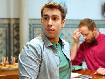 Queda al descubierto que Juan es el hijo de Rafi Queda al descubierto que Juan es el hijo de Rafi