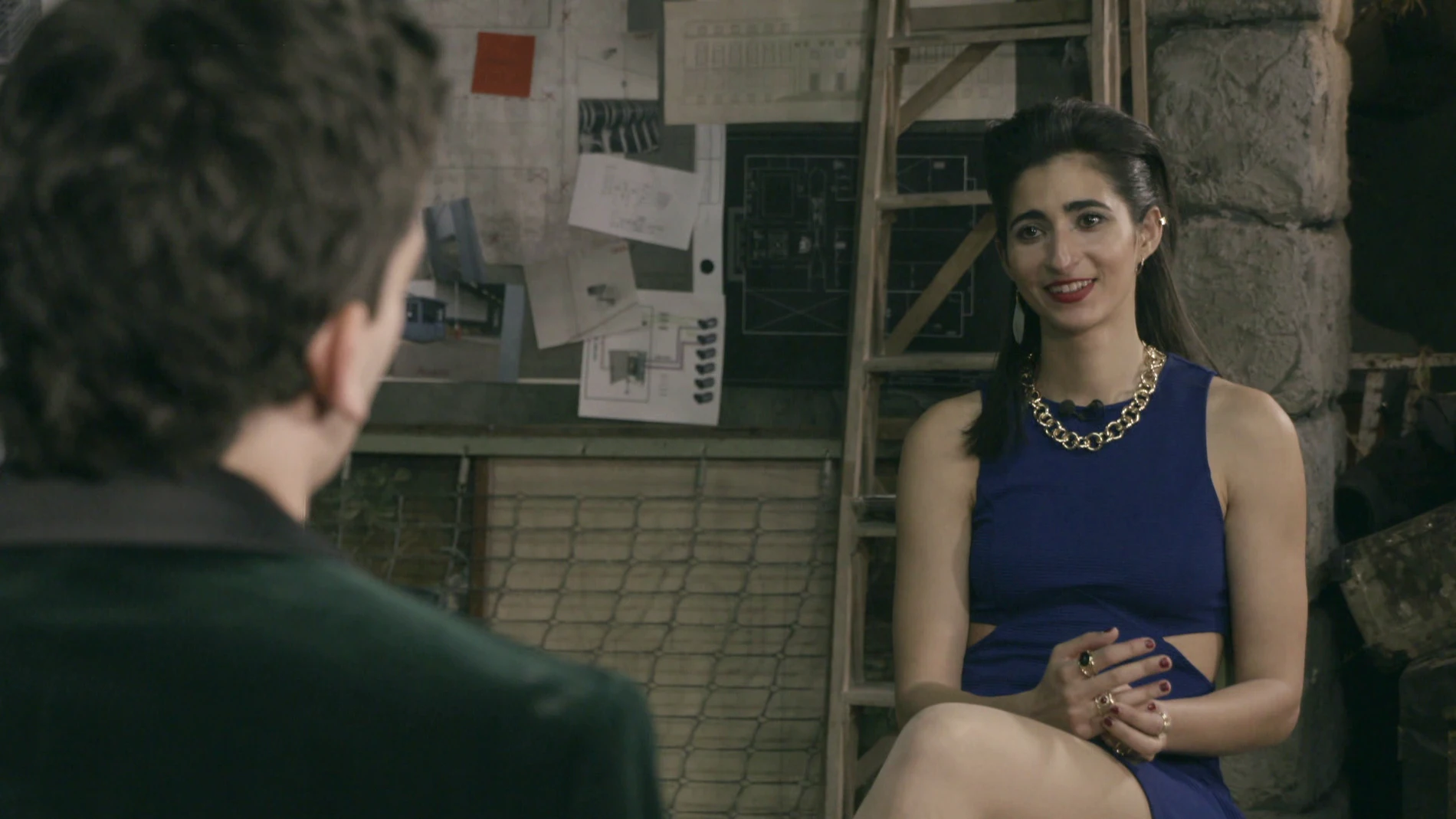 Alba Flores habla con Jaime Lorente sobre los billetes que fabrican en ‘La casa de papel’