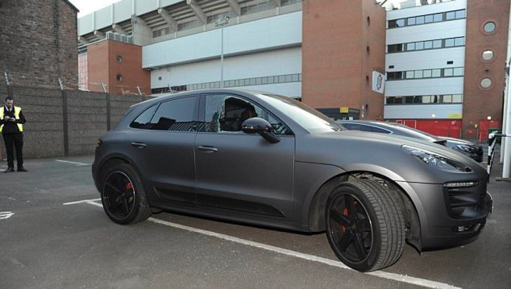 Apedrean el coche de Coutinho en las inmediaciones de Anfield