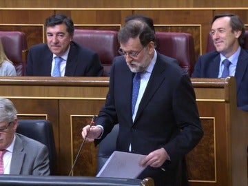 Frame 107.751416 de: Rajoy Podemos