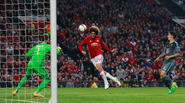 Fellaini cabecea a puerta el que sería el 1-0 contra el Celta Fellaini cabecea a puerta el que sería el 1-0 contra el Celta