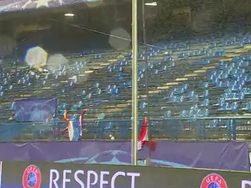 Así quedó la grada del Calderón tras el derbi Así quedó la grada del Calderón tras el derbi