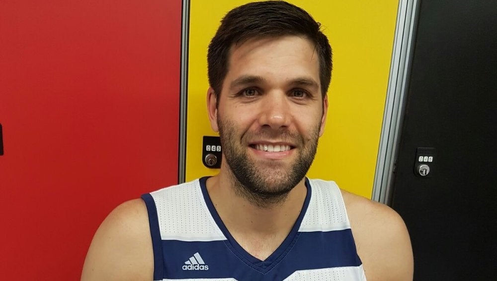 Felipe Reyes, con la hoja de estadísticas del partido ante el Joventut