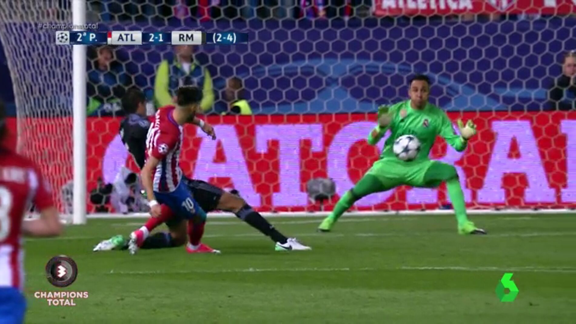 Frame 36.865714 de: Keylor Navas salv&oacute; al Real Madrid ante el Atl&eacute;tico con dos paradas para el recuerdo