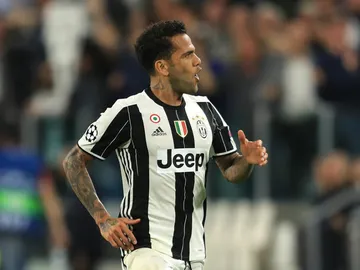 Dani Alves, con la Juventus Dani Alves, con la Juventus