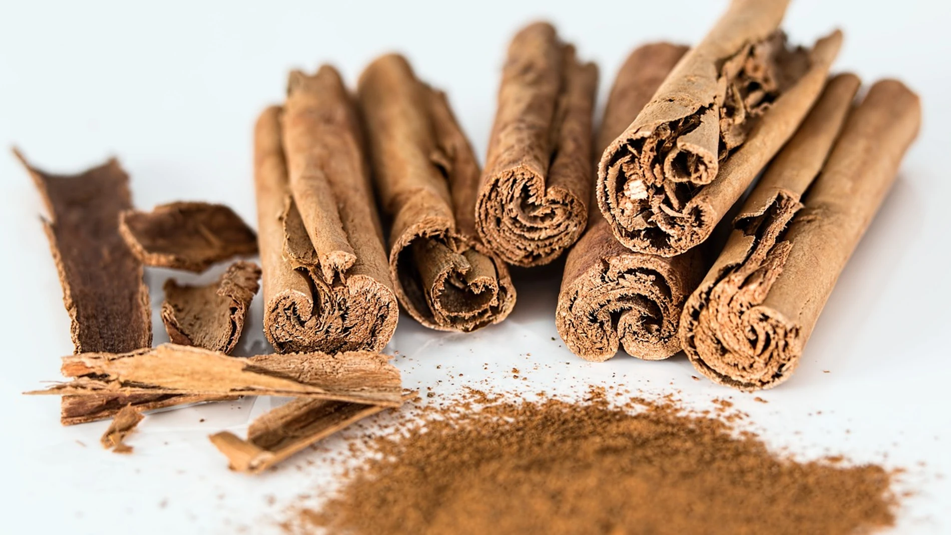 Una dieta rica en grasas provoca enfermedades cardiovasculares pero se compensa incorporando la canela. Una dieta rica en grasas provoca enfermedades cardiovasculares pero se compensa incorporando la canela.