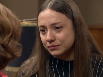 Ana María, rota de dolor, se desahoga con Alba: "Sé lo mucho que Alonso hizo sufrir a tu hermana"