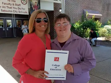Heather y su hijo Griffith Heather y su hijo Griffith