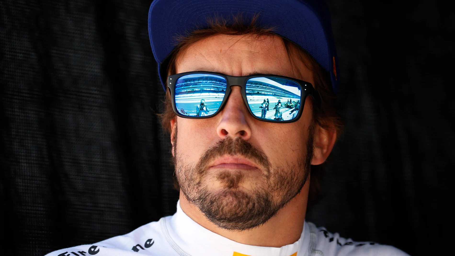 Fernando Alonso, pensativo en Indianápolis