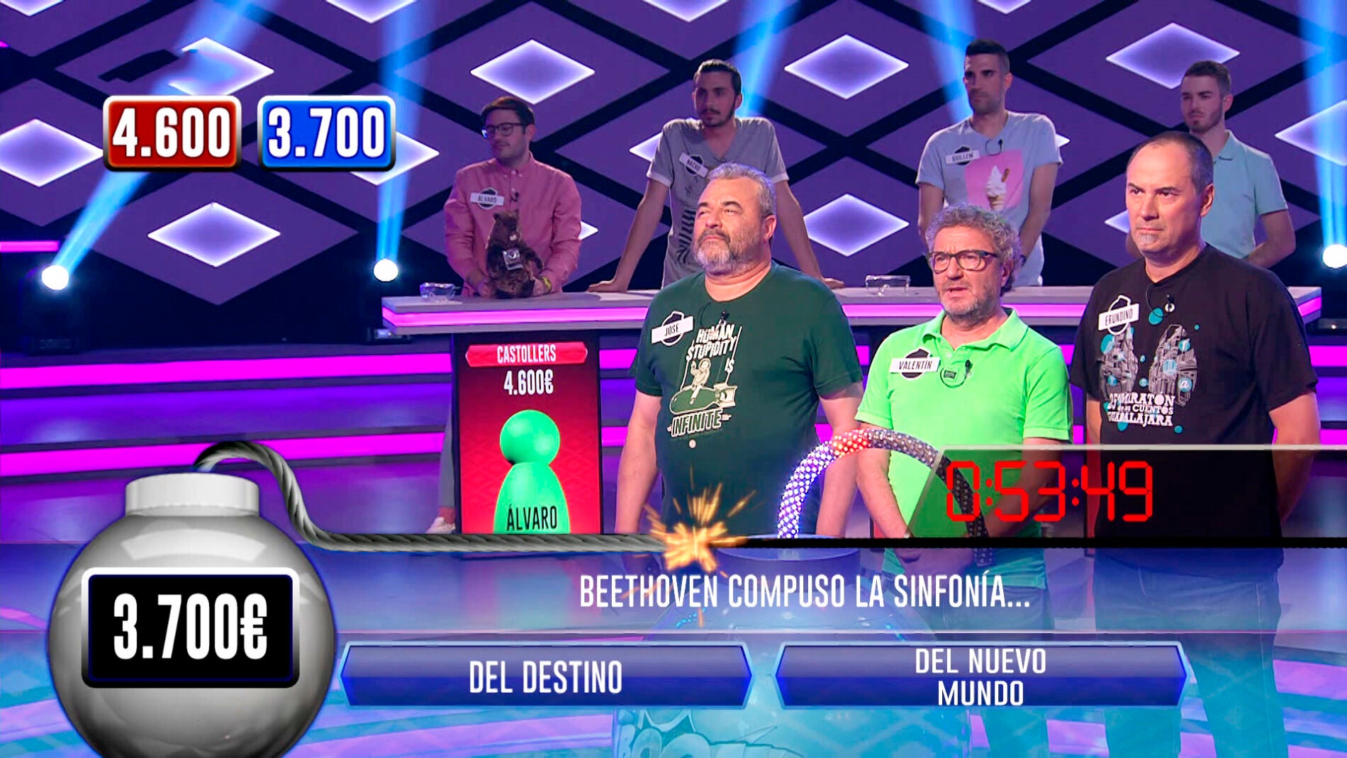Valent&iacute;n salva a &lsquo;Los Lobos&rsquo;