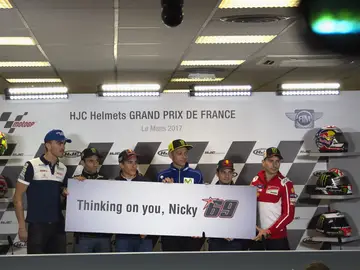 Los pilotos de MotoGP mandan ánimos a Nicky Hayden Los pilotos de MotoGP mandan ánimos a Nicky Hayden