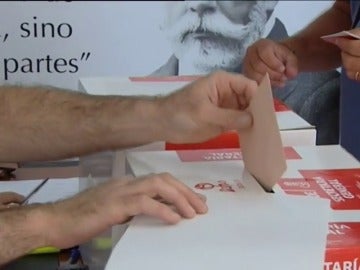 Frame 68.57024 de: Los militantes del PSOE deciden quién intenta relanzar el partido 