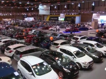 Frame 65.014661 de: Arranca el Salón del Vehículo de Ocasión en Madrid con más de 5.500 coches