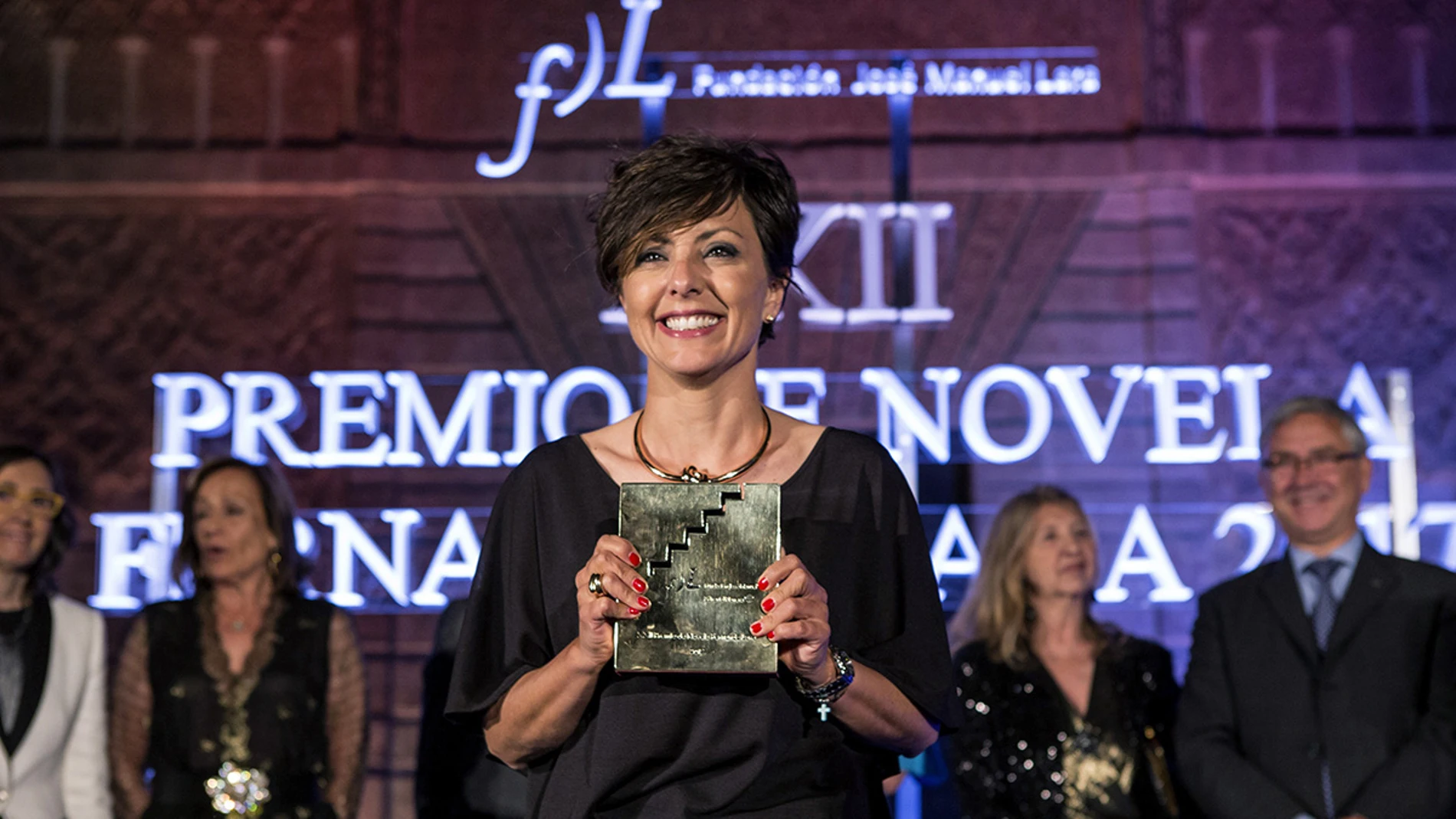 La periodista y escritora Sonsoles Ónega gana el Premio Fernando Lara La periodista y escritora Sonsoles Ónega gana el Premio Fernando Lara