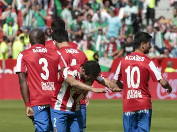 Los jugadores del Sporting celebran un gol Los jugadores del Sporting celebran un gol