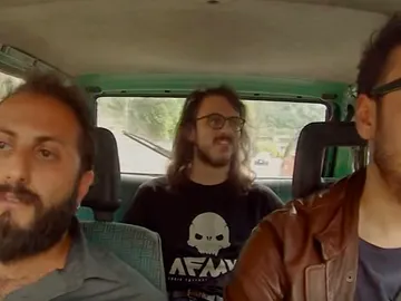 Tres jóvenes hablan de 'Despacito' Tres jóvenes hablan de 'Despacito'