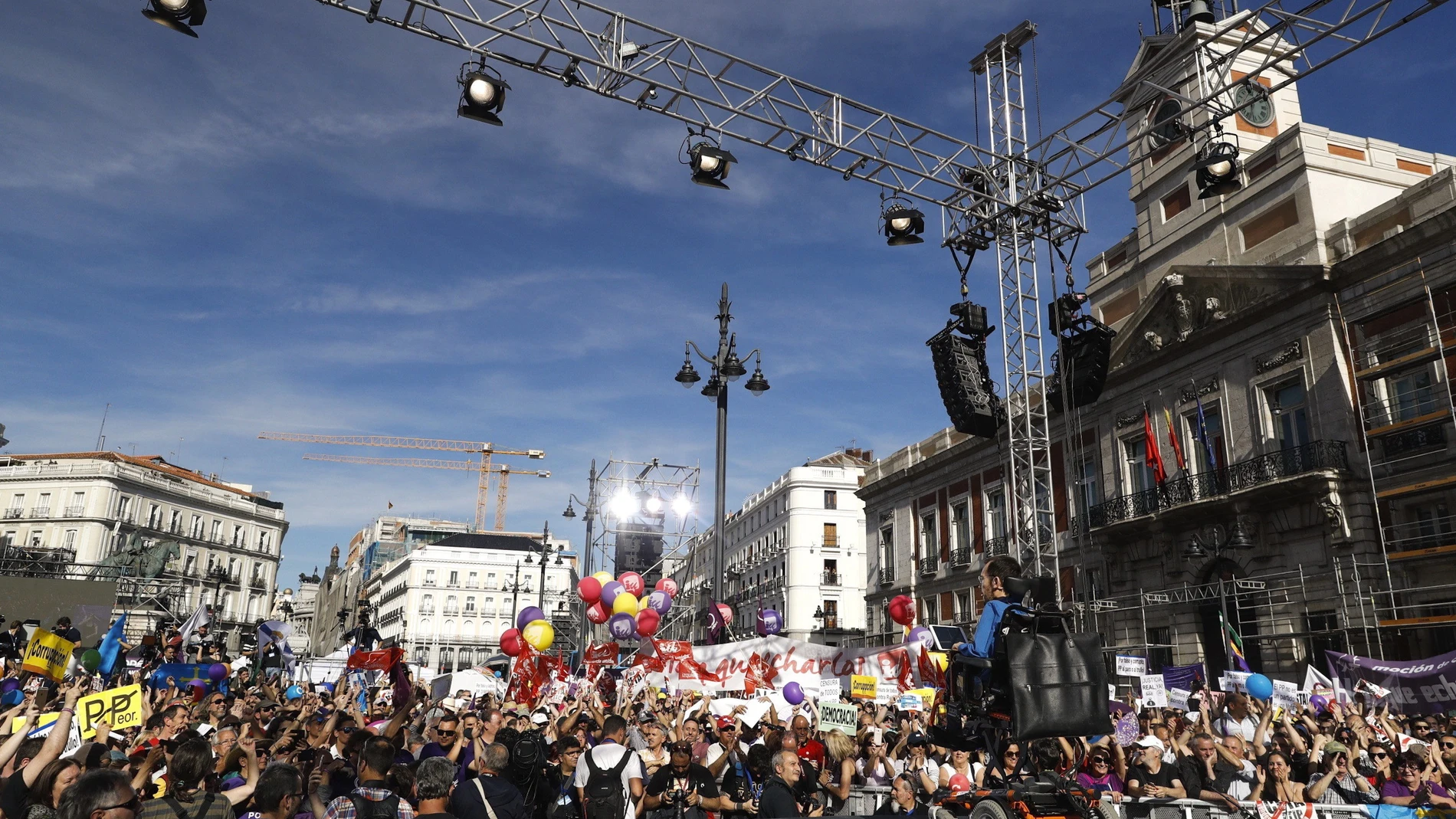 Concentración en apoyo a Podemos en Sol Concentración en apoyo a Podemos en Sol