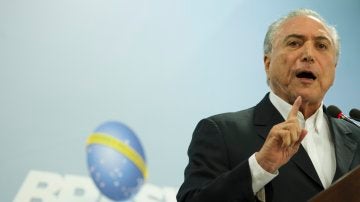 El expresidente de Brasil, Michel Temer, pronunciando el discurso