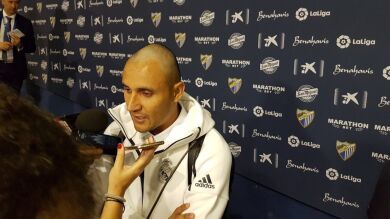 Keylor Navas se rapa la cabeza en homenaje a los niños que luchan contra el cáncer