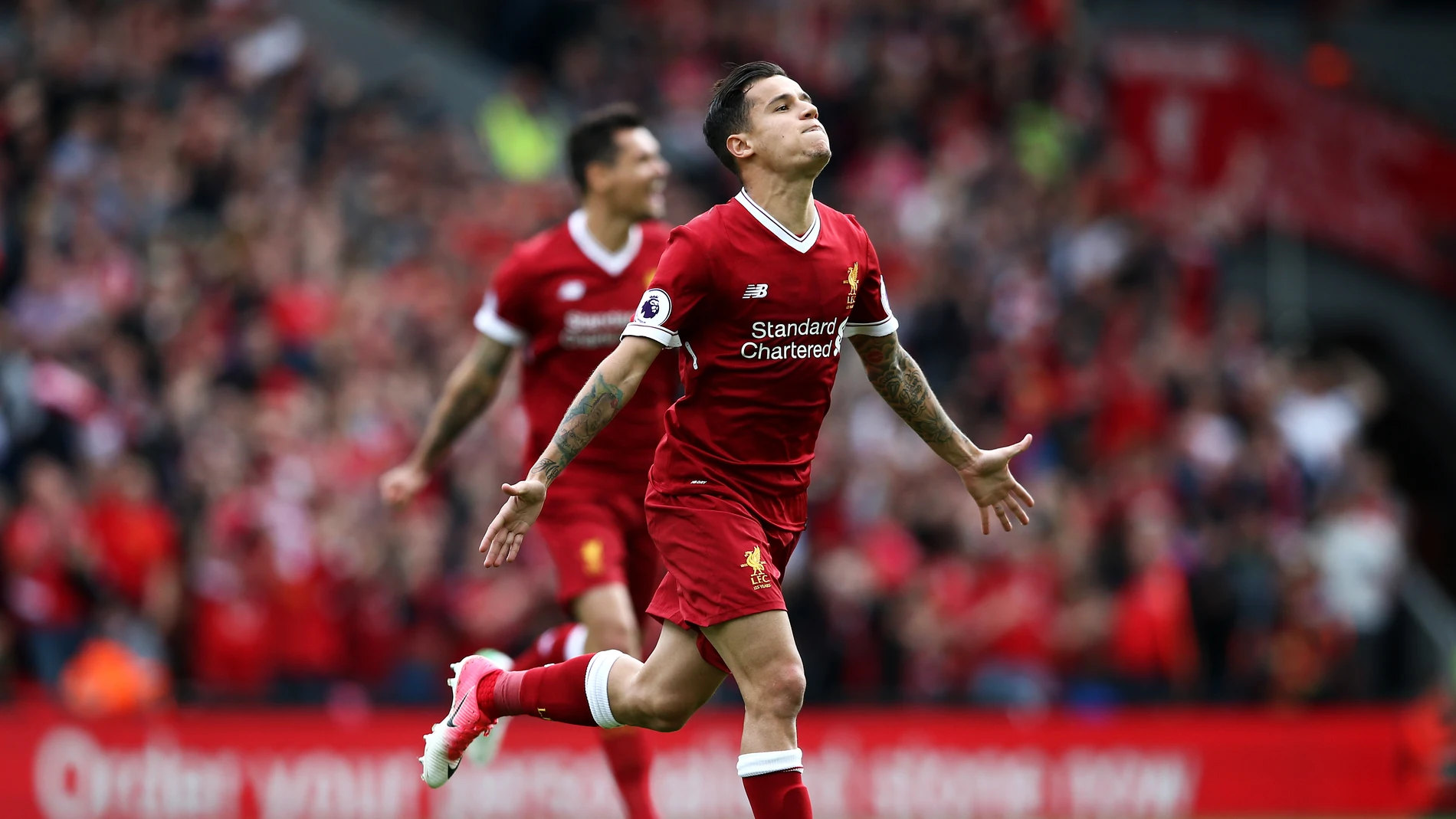 Coutinho celebra uno de los goles del Liverpool Coutinho celebra uno de los goles del Liverpool