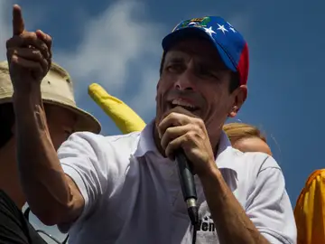 Henrique Capriles participa en una en una manifestación en Caracas Henrique Capriles participa en una en una manifestación en Caracas