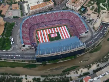El Calderón, visto desde arriba en el homenaje de despedida El Calderón, visto desde arriba en el homenaje de despedida