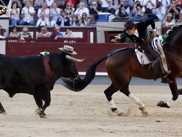 El rejoneador Diego Ventura ante su primer toro El rejoneador Diego Ventura ante su primer toro