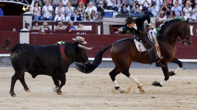 Diego Ventura conquista su decimotercera Puerta Grande en Madrid